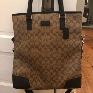 Women’s Coach briefcase / large purse. Like new.